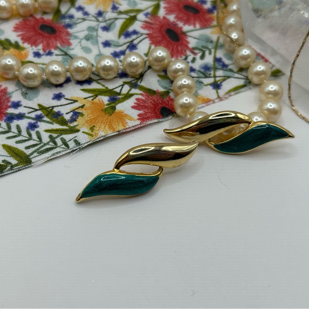 Elegant Gold and Green Leaf Earrings